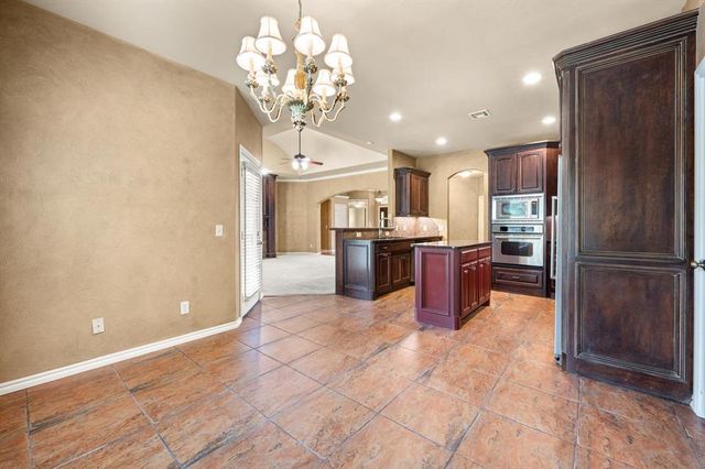 2901 Bracken Court, Edmond, OK 73034