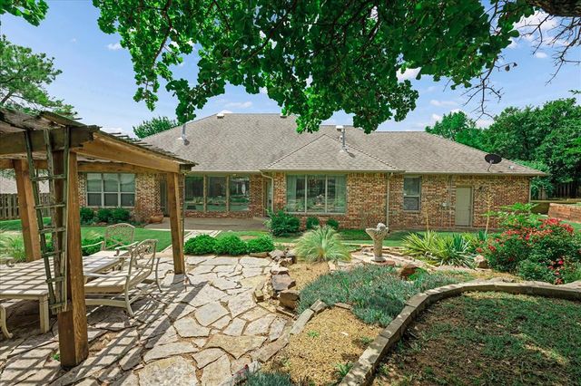2901 Bracken Court, Edmond, OK 73034