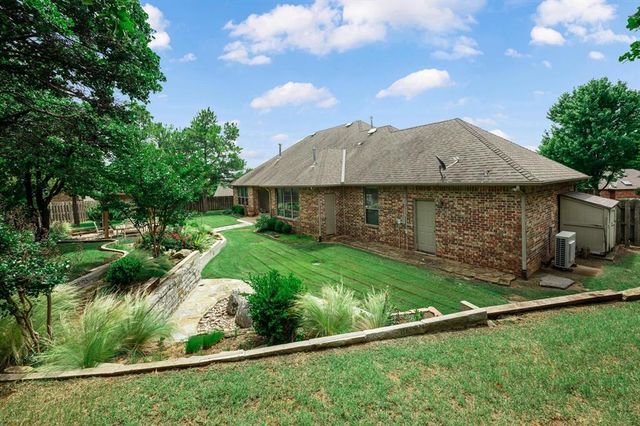 2901 Bracken Court, Edmond, OK 73034