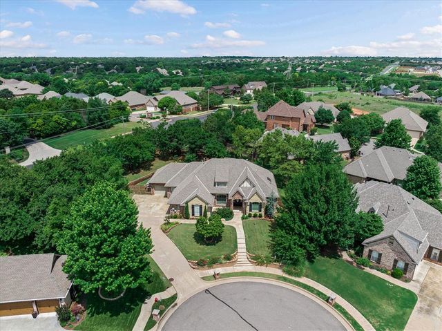2901 Bracken Court, Edmond, OK 73034