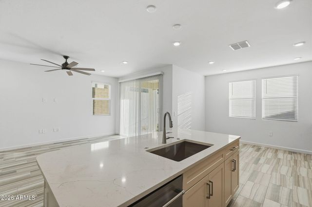 1153 E Kachina Trail, Phoenix, AZ 85042