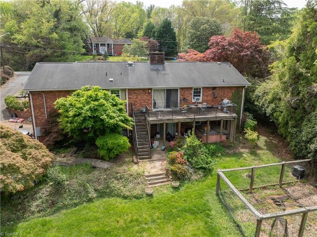 4229 Mashie Drive, Pfafftown, NC 27040
