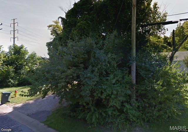 649 S. Elliot, Kirkwood, MO 63122