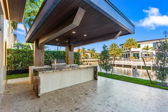 2441 NE 48th Court, Lighthouse Point, FL 33064