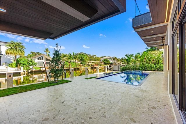2441 NE 48th Court, Lighthouse Point, FL 33064