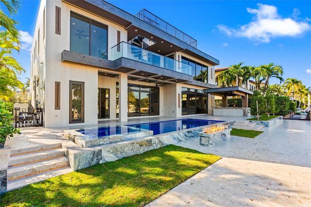 2441 NE 48th Court, Lighthouse Point, FL 33064