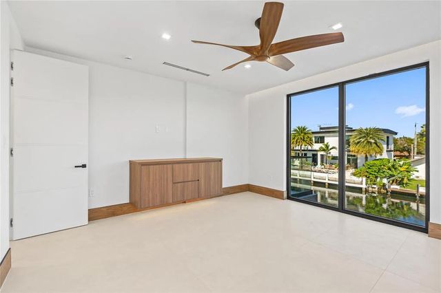 2441 NE 48th Court, Lighthouse Point, FL 33064