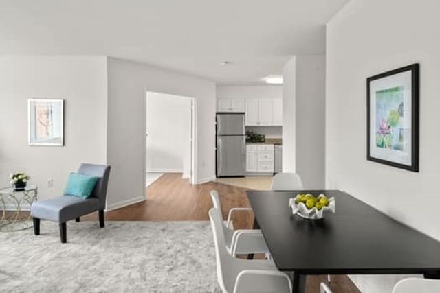 20 Hammond Pond Pkwy 602, Newton, MA 02467