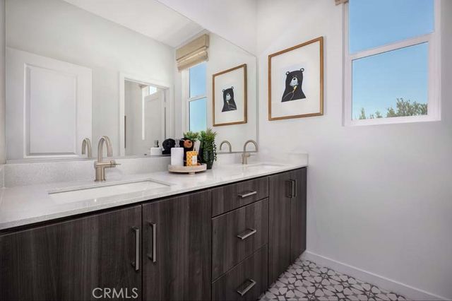 3660 W S. Eichler Paseo 1, Ontario, CA 91761