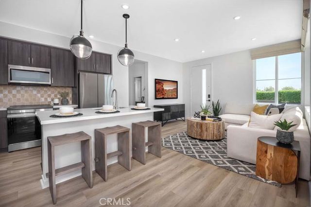 3660 W S. Eichler Paseo 1, Ontario, CA 91761