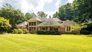 2350 CARTERS GROVE LN, Germantown, TN 38138