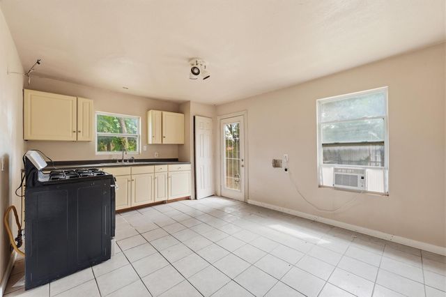9318 Bertwood Street, Houston, TX 77016