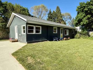 136 W Elizabeth Street, Alma, MI 48801