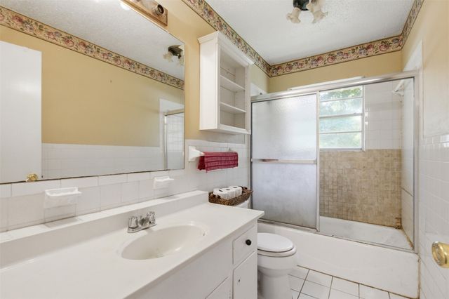 912 Sycamore Street, Commerce, TX 75428