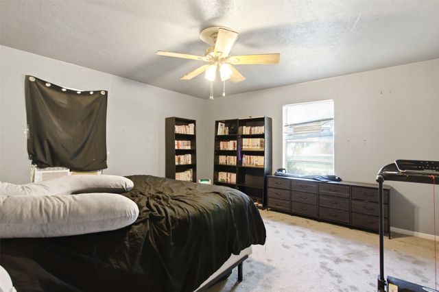 912 Sycamore Street, Commerce, TX 75428