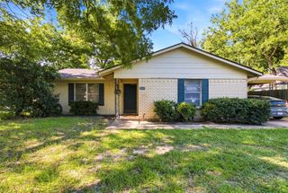 912 Sycamore Street, Commerce, TX 75428