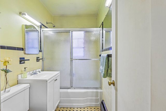 261 GARFIELD AVE, Jc, Greenville, NJ 07305