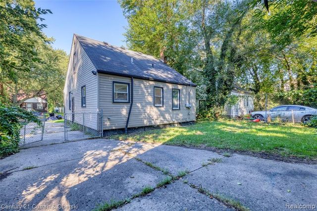18980 Greydale Avenue, Detroit, MI 48219