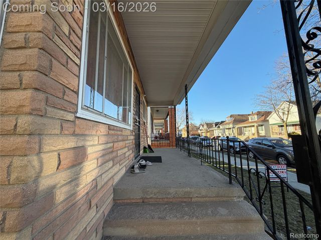 12091 Sobieski Street, Hamtramck, MI 48212