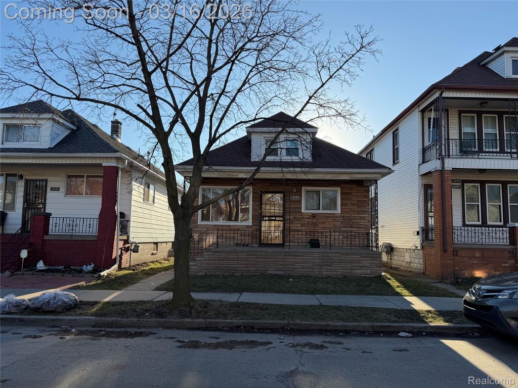 12091 Sobieski Street, Hamtramck, MI 48212