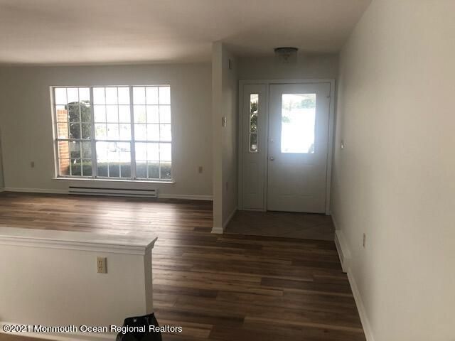 35 Greenwich Avenue, Manchester, NJ 08759