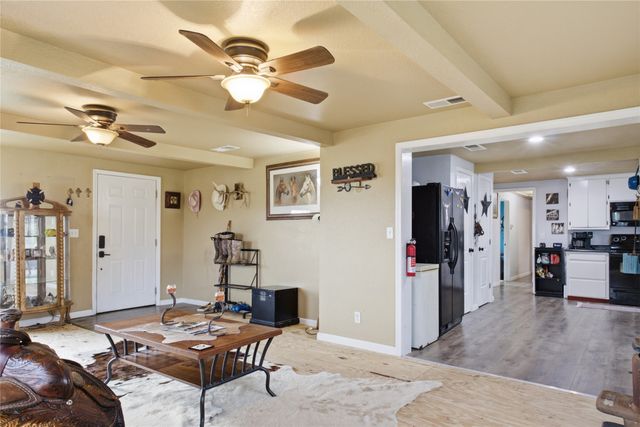 13017 E Fm 273, Telephone, TX 75488