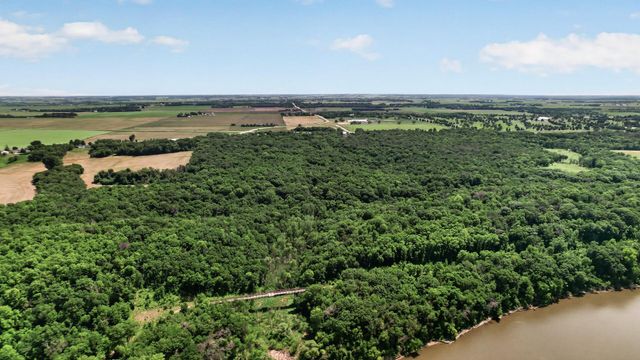 7635 Mississippi Trail, Hastings, MN 55033