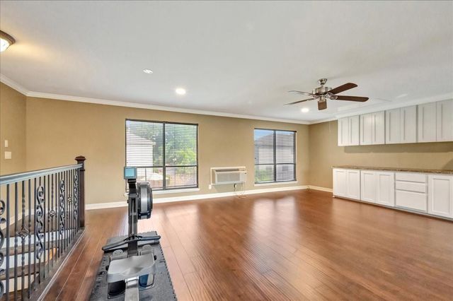 1627 Lake Bluff Drive, El Lago, TX 77586