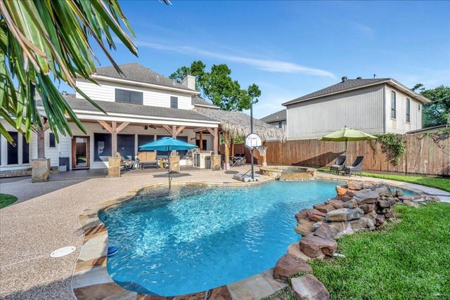 1627 Lake Bluff Drive, El Lago, TX 77586