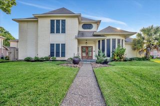 1627 Lake Bluff Drive, El Lago, TX 77586