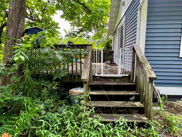 4227 E Sheridan Avenue, Des Moines, IA 50317