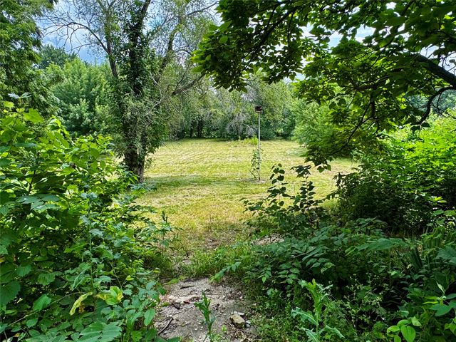 4227 E Sheridan Avenue, Des Moines, IA 50317