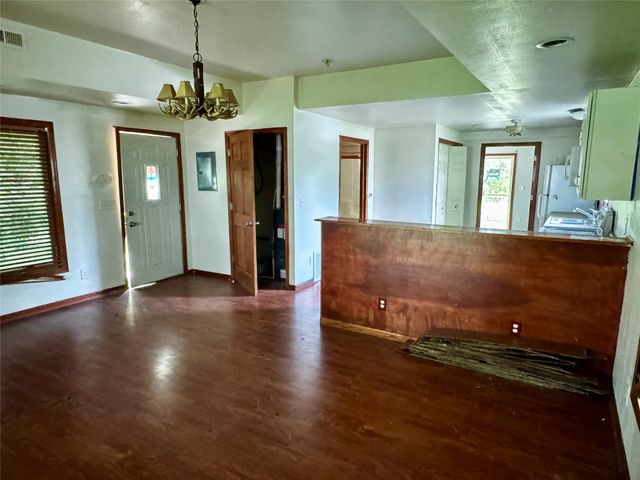 4227 E Sheridan Avenue, Des Moines, IA 50317