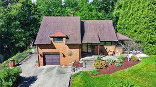 1 Kingsford Dr, Kilbuck Twp, PA 15202