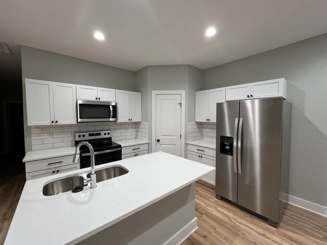 6815 W Kollmeyer St, Wichita, KS 67205