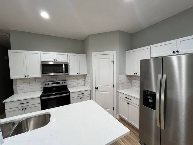 6815 W Kollmeyer St, Wichita, KS 67205