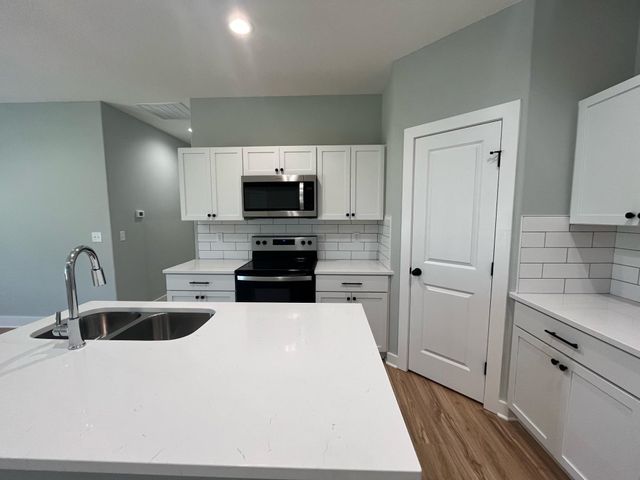 6815 W Kollmeyer St, Wichita, KS 67205