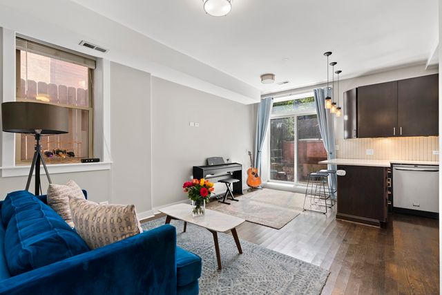 1525 N Claremont Avenue 1A, Chicago, IL 60622