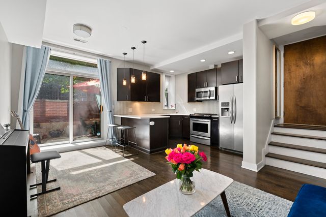 1525 N Claremont Avenue 1A, Chicago, IL 60622