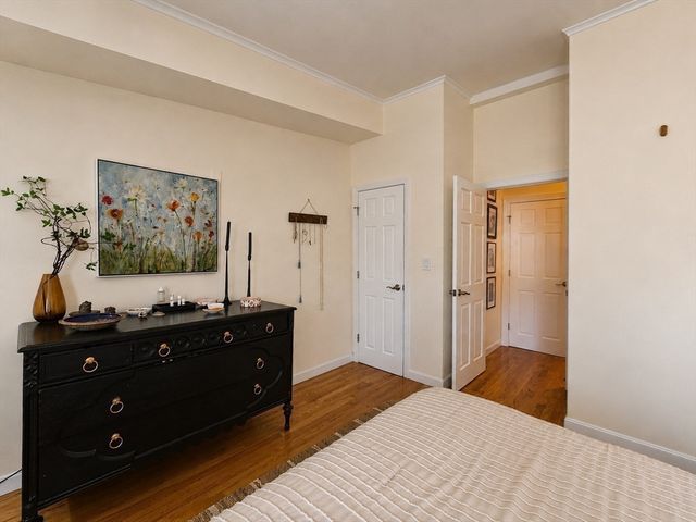 55 Broadlawn Park 16B, Boston, MA 02467