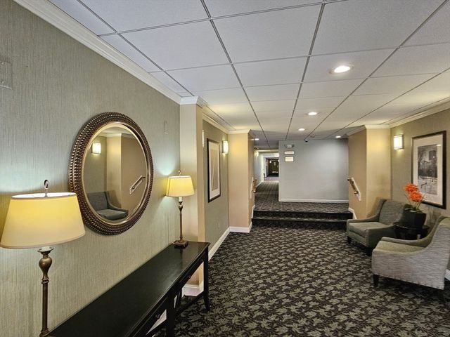 55 Broadlawn Park 16B, Boston, MA 02467
