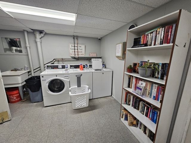 55 Broadlawn Park 16B, Boston, MA 02467
