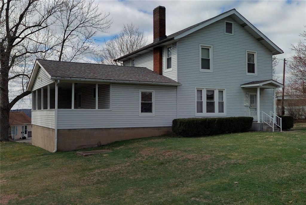 3926 N 40th Ave, Pulaski Twp, PA 15066