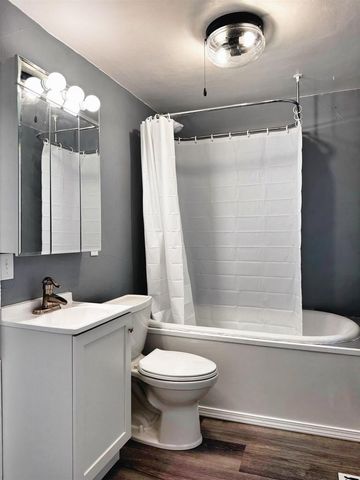 705 11TH AVENUE, Menominee, MI 49858