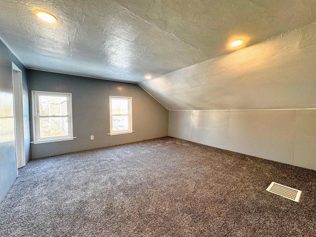 705 11TH AVENUE, Menominee, MI 49858