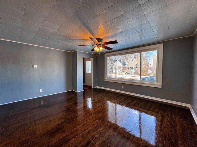 705 11TH AVENUE, Menominee, MI 49858