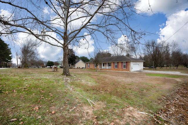 2134 Ready Section Rd, Toney, AL 35773