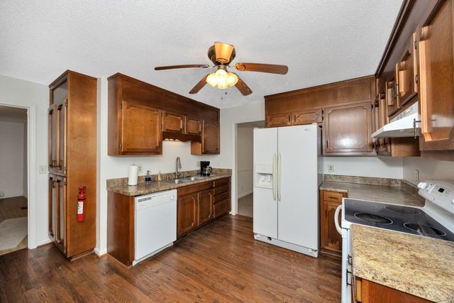 2134 Ready Section Rd, Toney, AL 35773