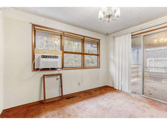 16659 Se POWELL Blvd, Portland, OR 97236