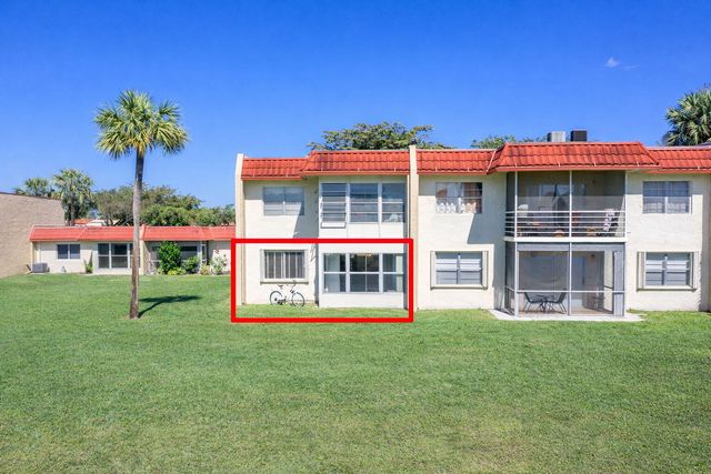 352 Lake Frances Drive, West Palm Beach, FL 33411